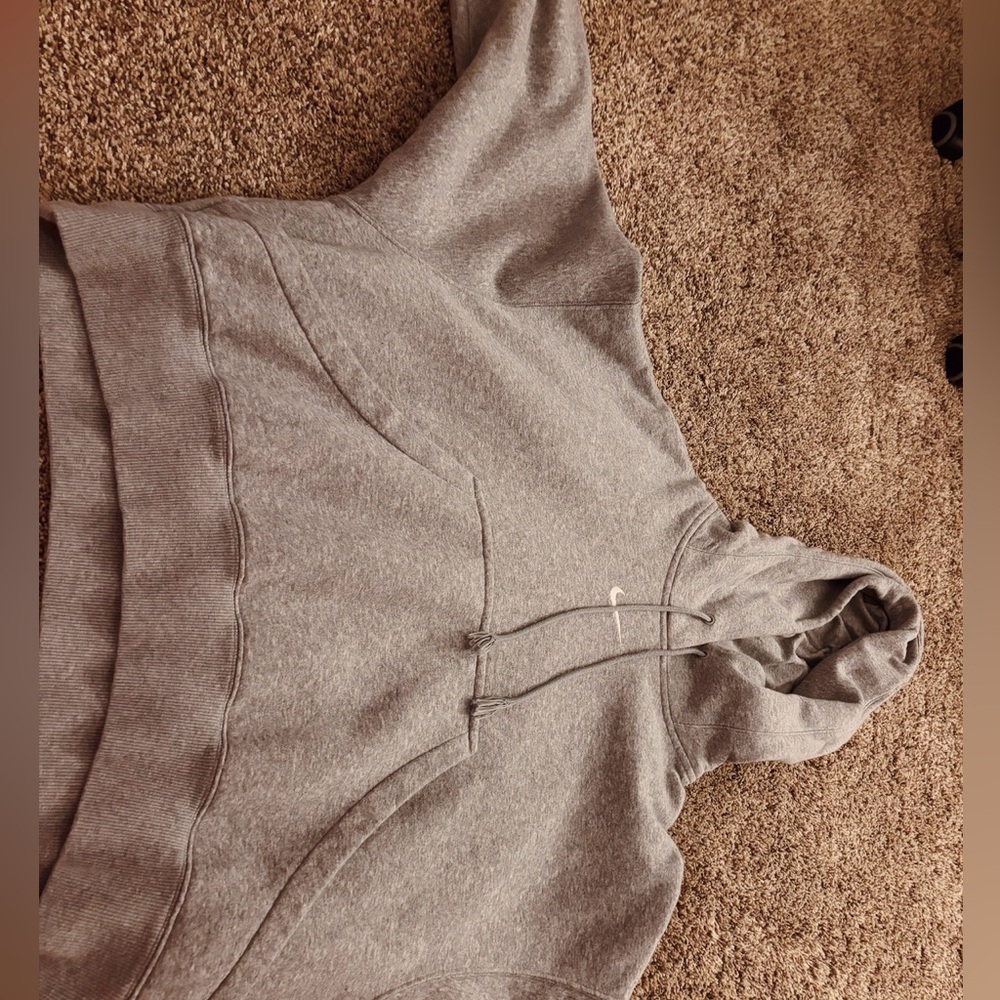 Nike Heather Gray Sweatshirt